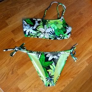 🌿 Aerie Tropical Print Bikini